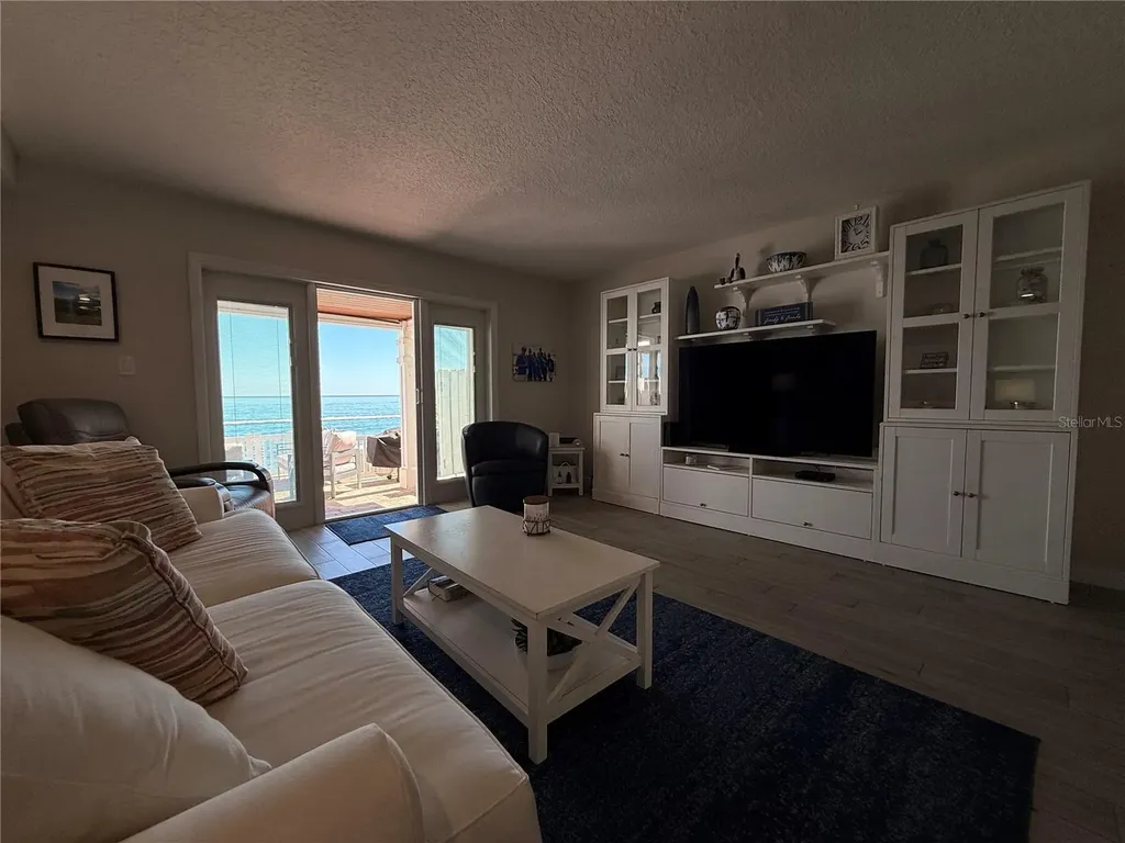4942 Coquina Key Drive SE St Petersburg FL 33705