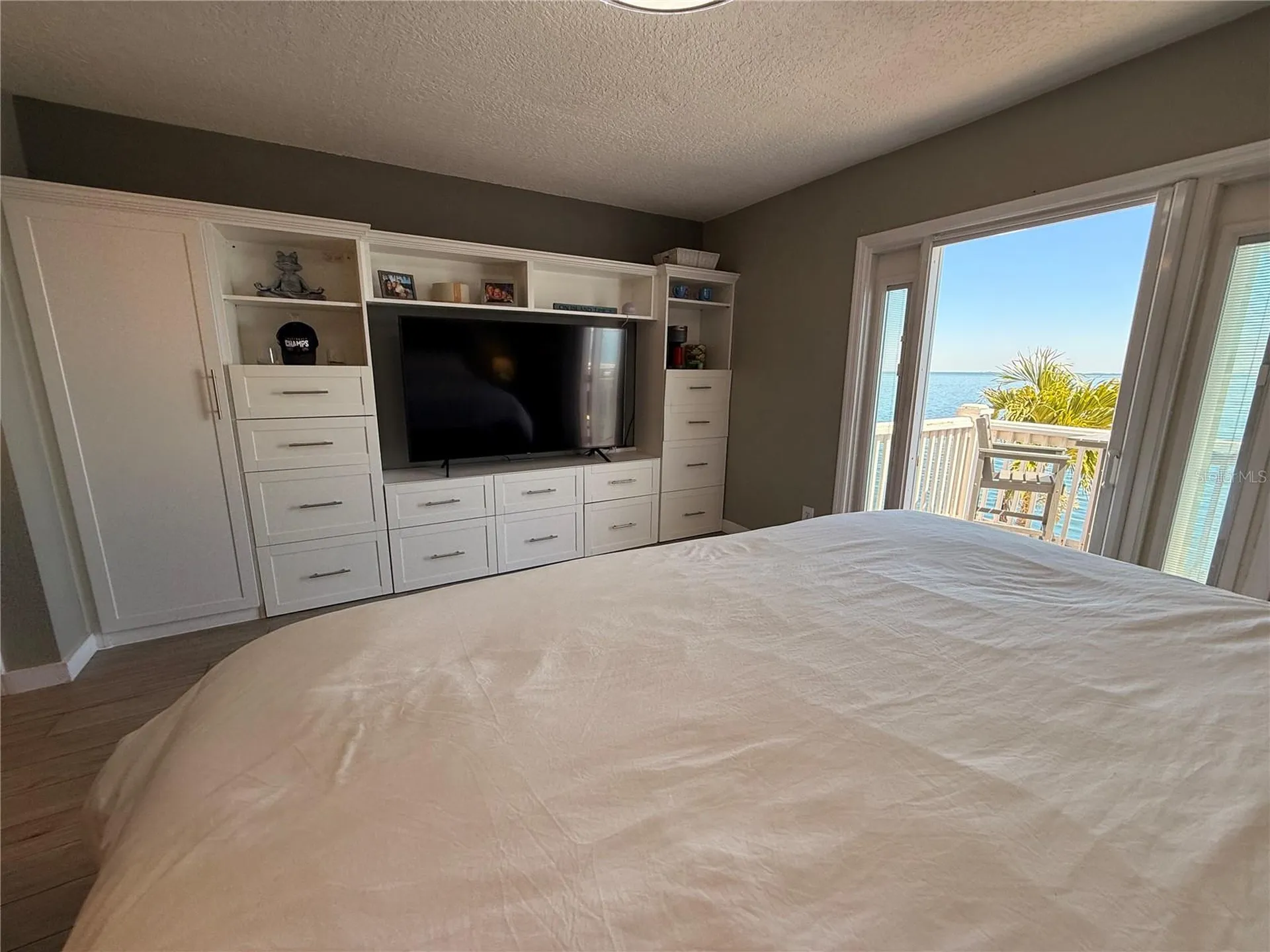 4942 Coquina Key Drive SE St Petersburg FL 33705