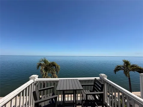 4942 Coquina Key Drive SE St Petersburg FL 33705