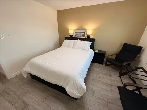 4942 Coquina Key Drive SE St Petersburg FL 33705