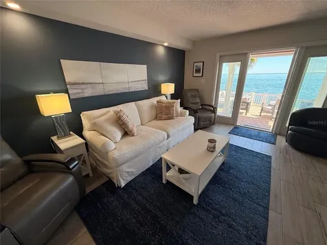 4942 Coquina Key Drive SE St Petersburg FL 33705