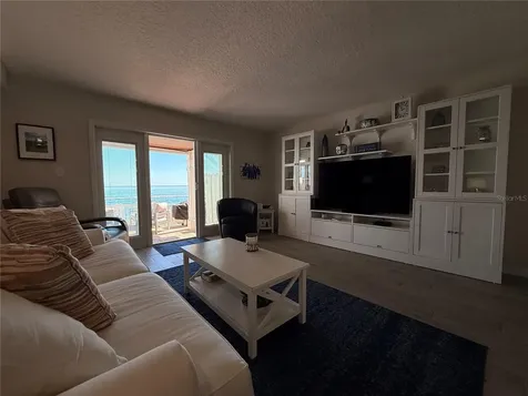 4942 Coquina Key Drive SE St Petersburg FL 33705