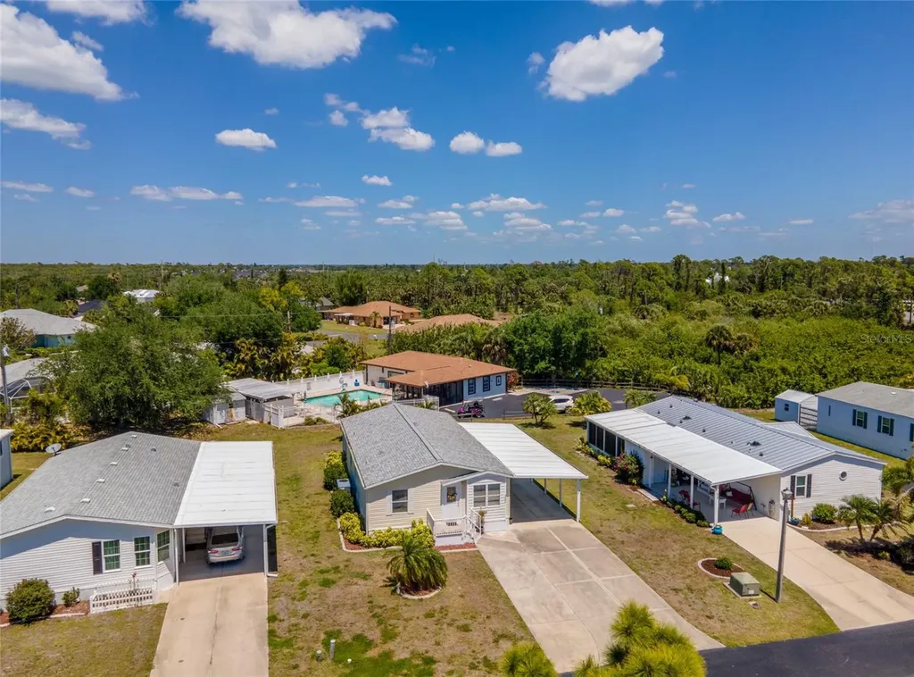 9086 Pinehaven Way Englewood FL 34224