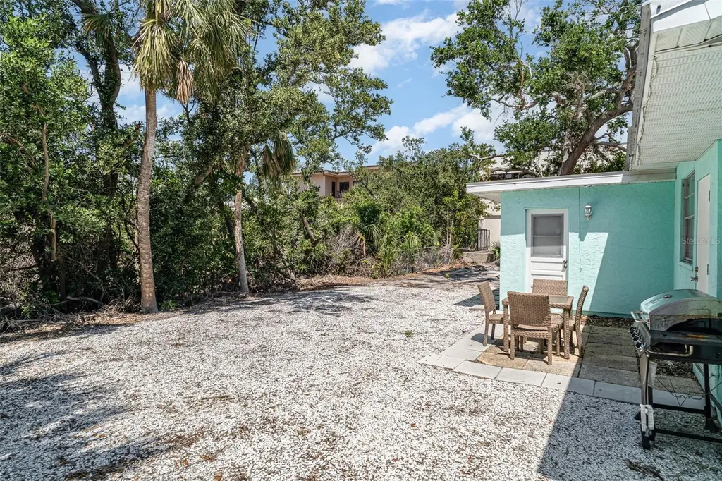 5026 Calle Minorga Sarasota FL 34242