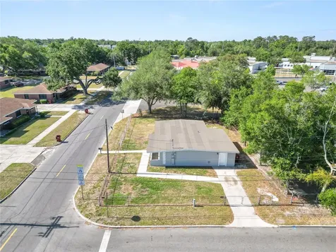 1101 S Gibbs Street Plant City FL 33563