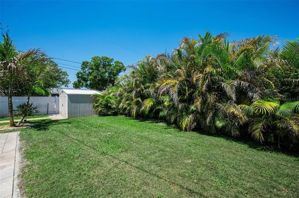 29752 69th Way N Clearwater FL 33761