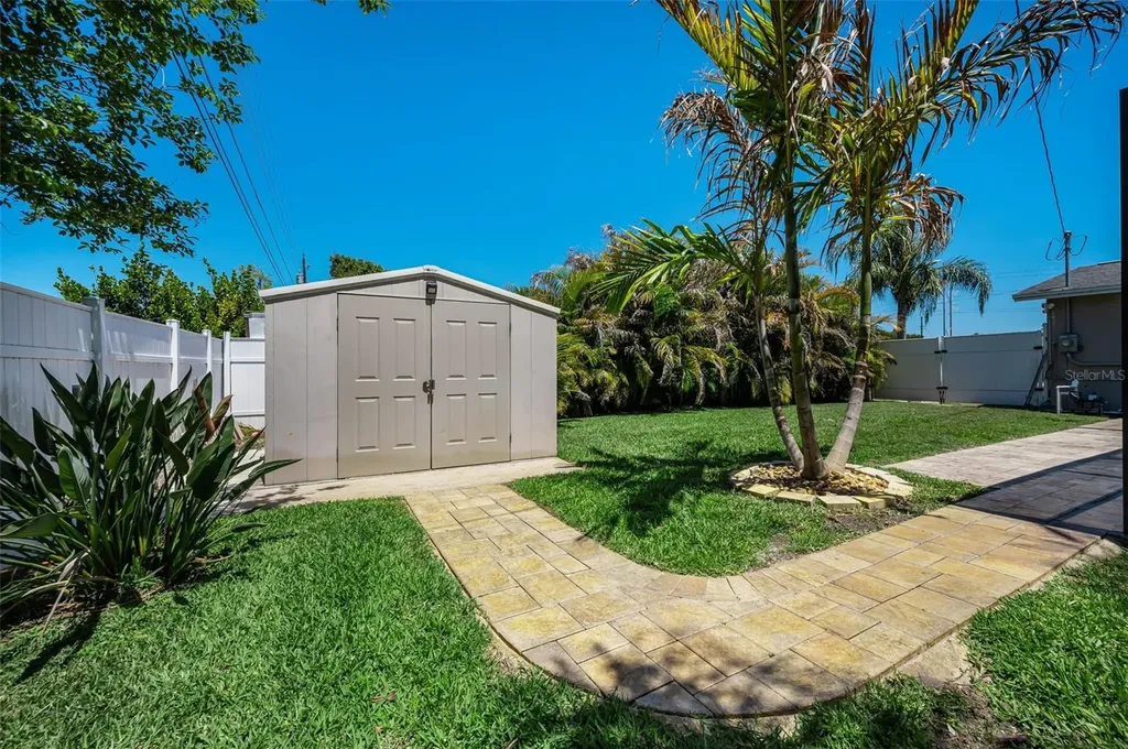 29752 69th Way N Clearwater FL 33761