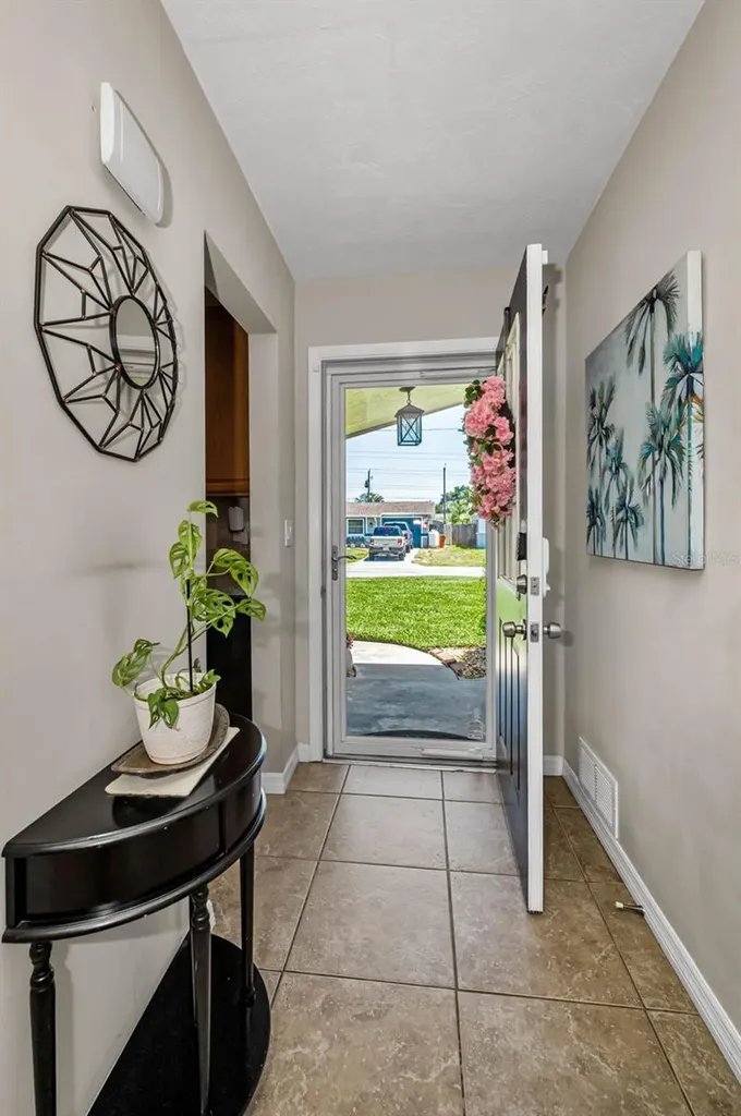 29752 69th Way N Clearwater FL 33761
