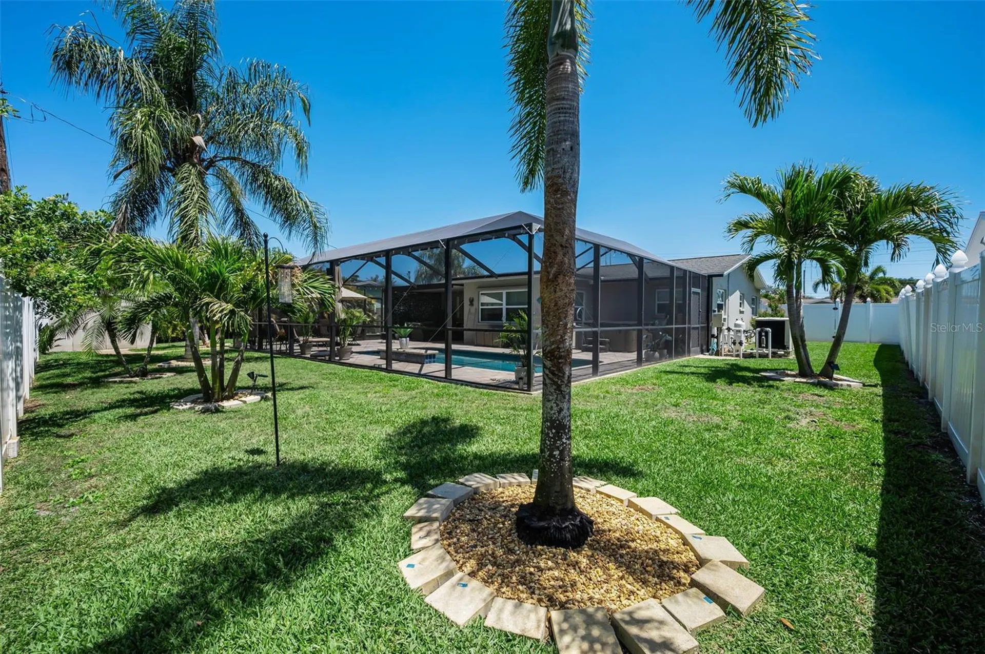 29752 69th Way N Clearwater FL 33761