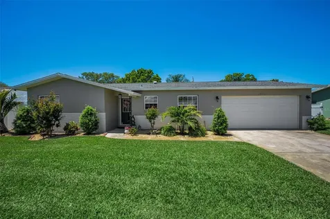 29752 69th Way N Clearwater FL 33761