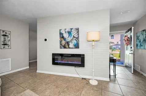 29752 69th Way N Clearwater FL 33761