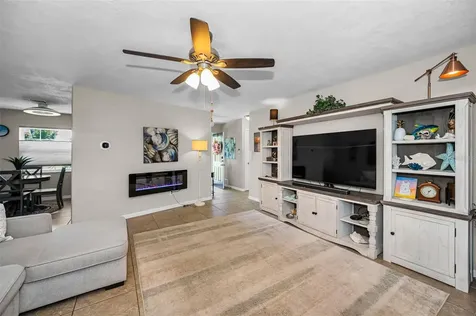 29752 69th Way N Clearwater FL 33761