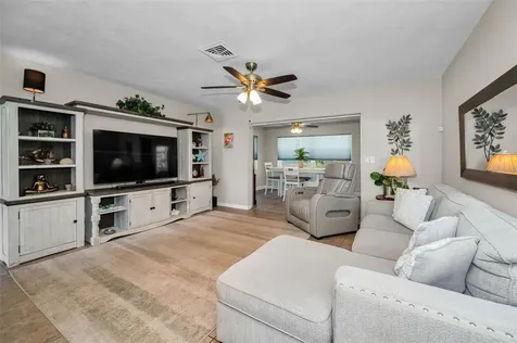 29752 69th Way N Clearwater FL 33761