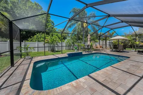 29752 69th Way N Clearwater FL 33761