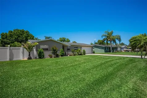 29752 69th Way N Clearwater FL 33761