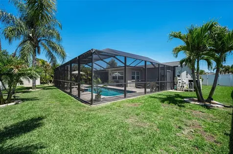 29752 69th Way N Clearwater FL 33761
