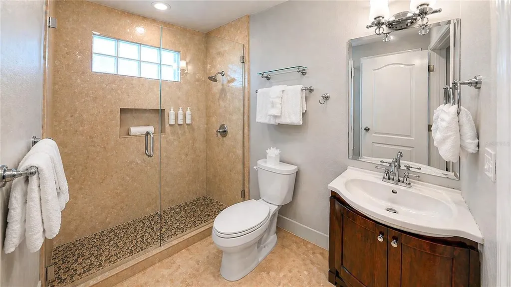 827 E 26th Avenue New Smyrna Beach FL 32169