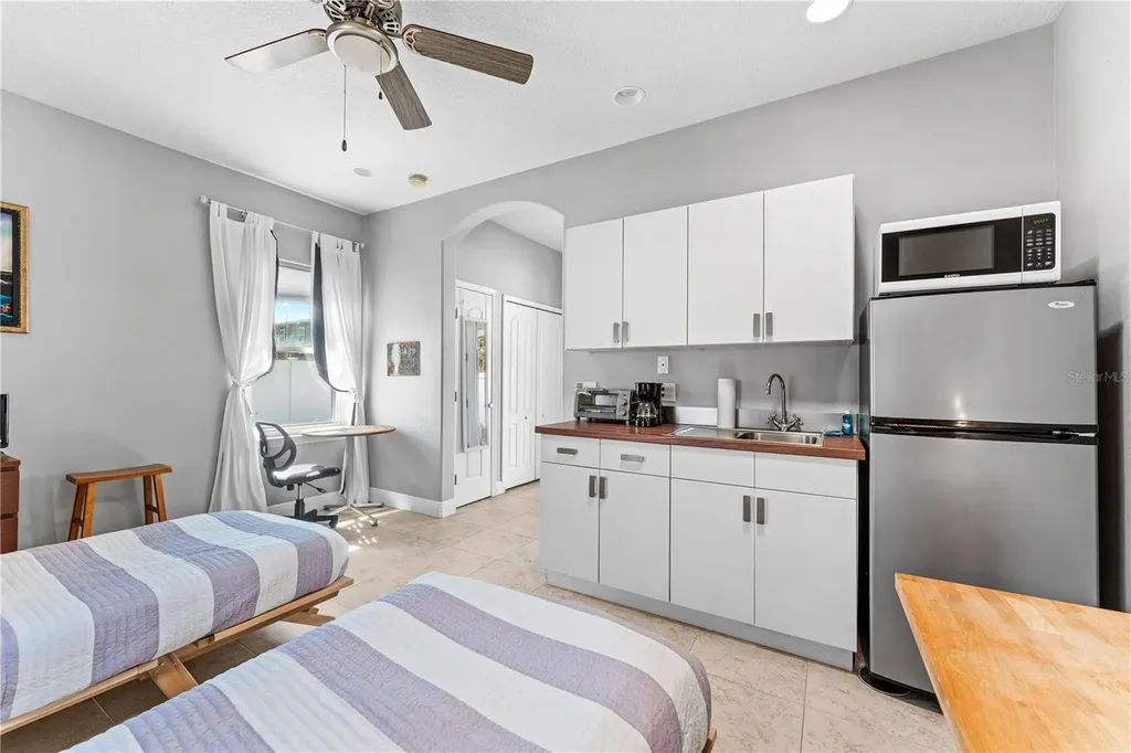 827 E 26th Avenue New Smyrna Beach FL 32169