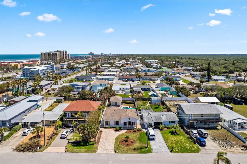 827 E 26th Avenue New Smyrna Beach FL 32169