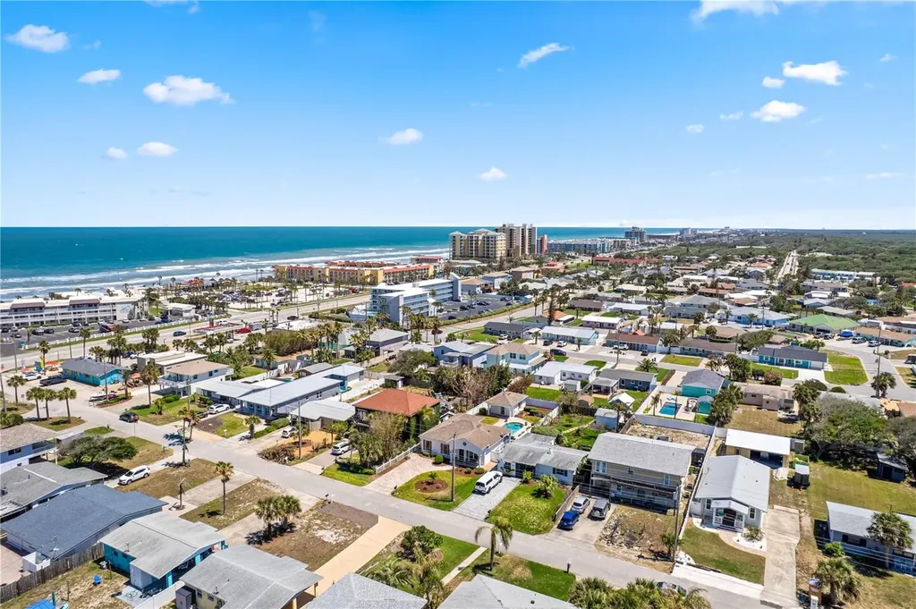 827 E 26th Avenue New Smyrna Beach FL 32169