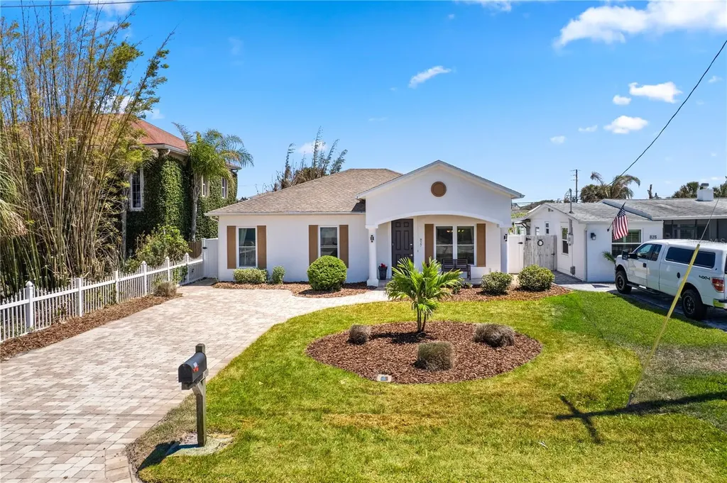 827 E 26th Avenue New Smyrna Beach FL 32169
