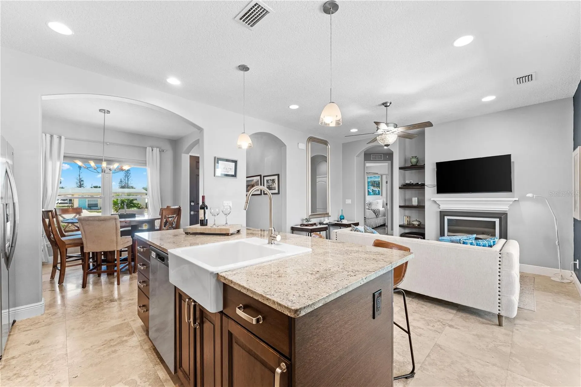 827 E 26th Avenue New Smyrna Beach FL 32169