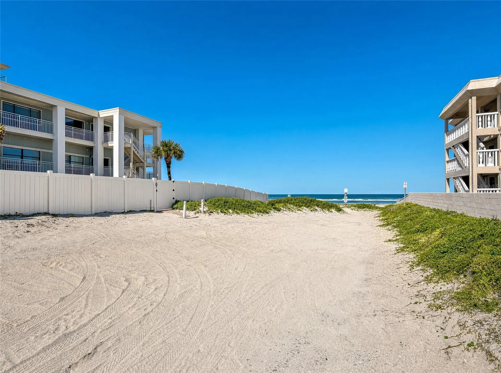 827 E 26th Avenue New Smyrna Beach FL 32169