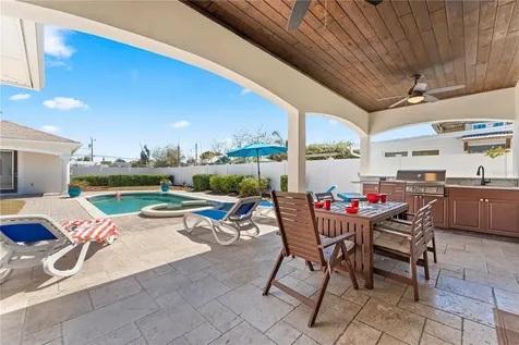 827 E 26th Avenue New Smyrna Beach FL 32169