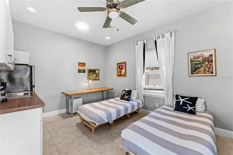 827 E 26th Avenue New Smyrna Beach FL 32169