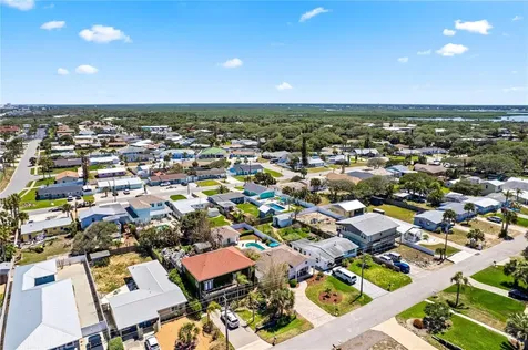 827 E 26th Avenue New Smyrna Beach FL 32169
