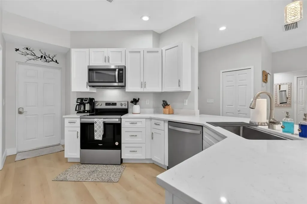 335 Vincent Drive Mount Dora FL 32757