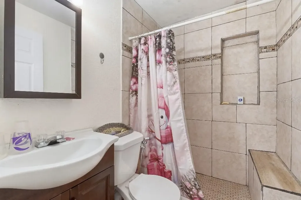 655 Katherine Orlando FL 32810