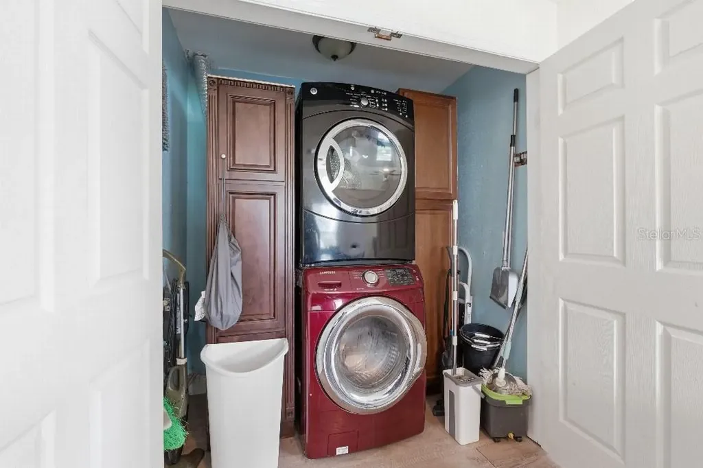 655 Katherine Orlando FL 32810