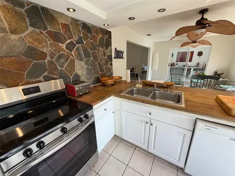 13304 Wagner Drive Hudson FL 34667