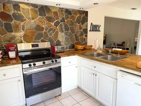 13304 Wagner Drive Hudson FL 34667