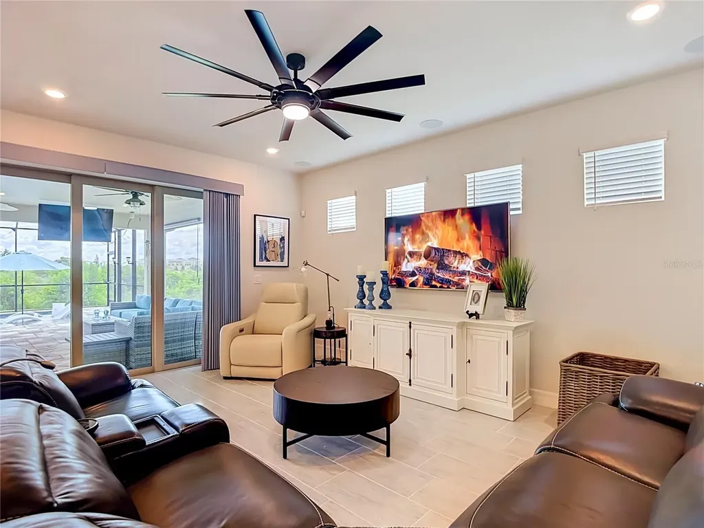 7508 Pool Compass Loop Wesley Chapel FL 33545