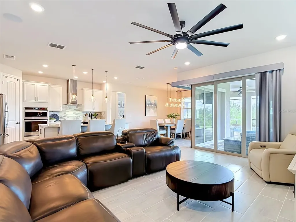 7508 Pool Compass Loop Wesley Chapel FL 33545