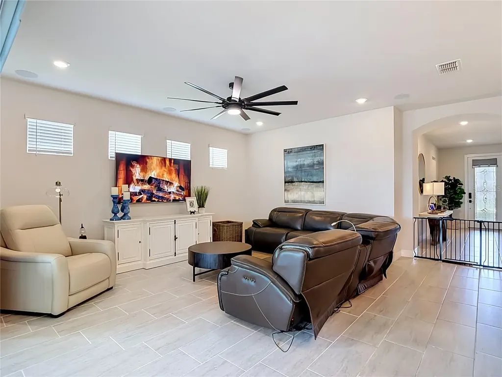 7508 Pool Compass Loop Wesley Chapel FL 33545