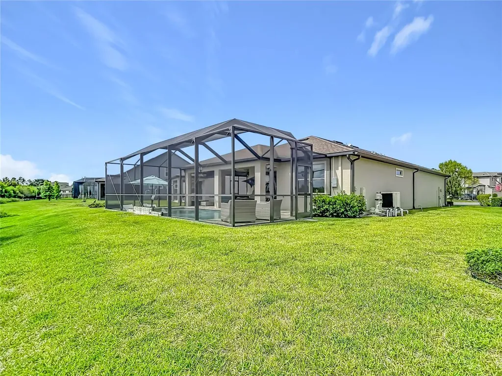 7508 Pool Compass Loop Wesley Chapel FL 33545