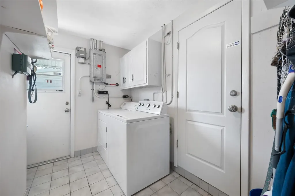 5130 Victoria Lane Holiday FL 34690
