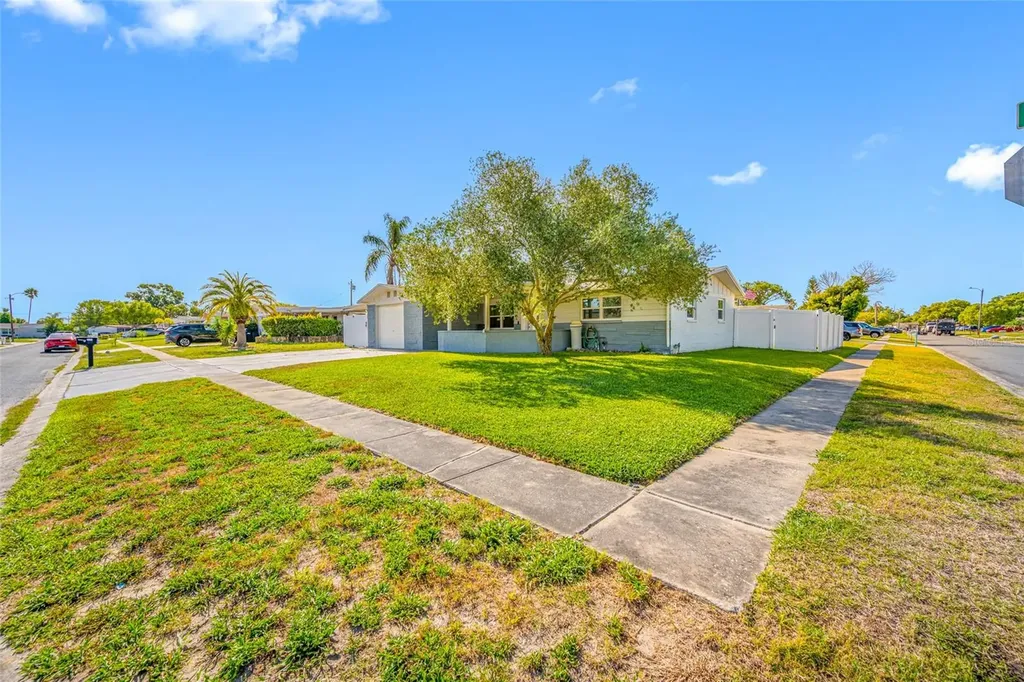 5130 Victoria Lane Holiday FL 34690