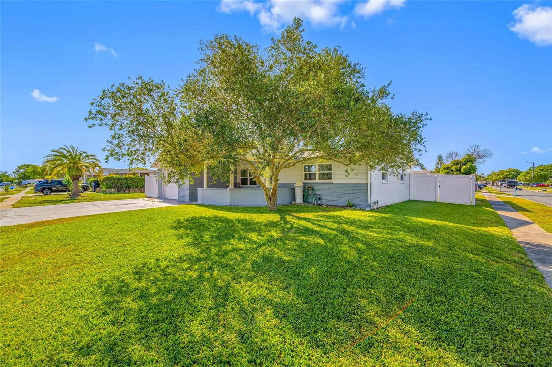 5130 Victoria Lane Holiday FL 34690