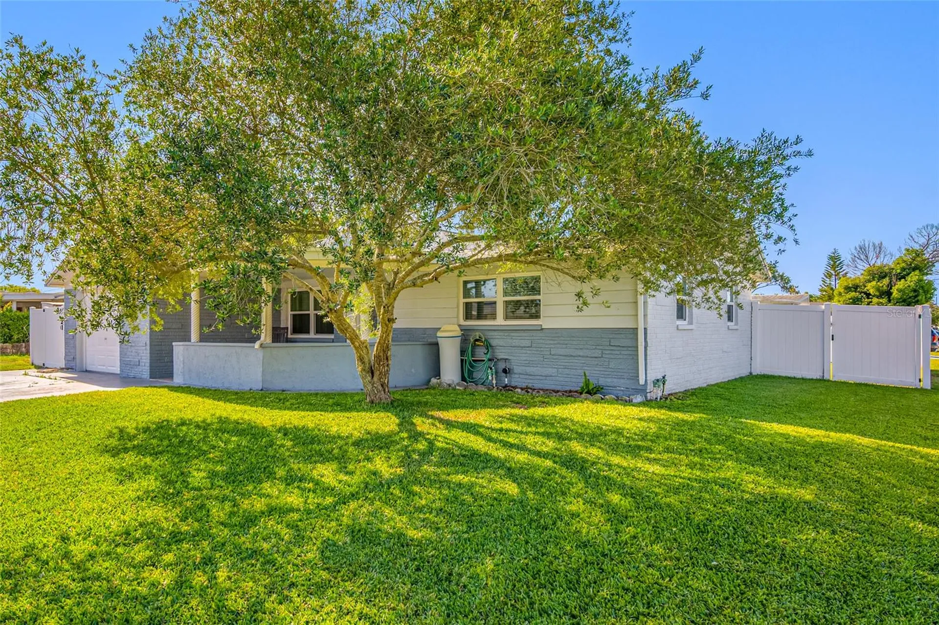 5130 Victoria Lane Holiday FL 34690
