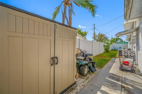 5130 Victoria Lane Holiday FL 34690
