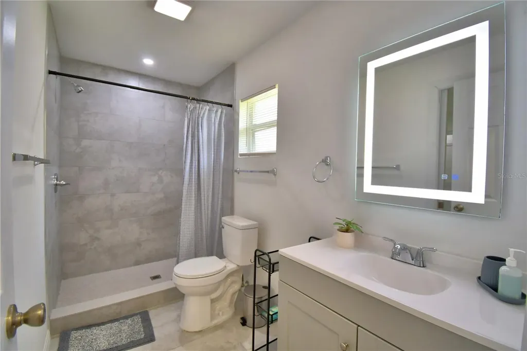2405 Roslyn Lane Lakeland FL 33812