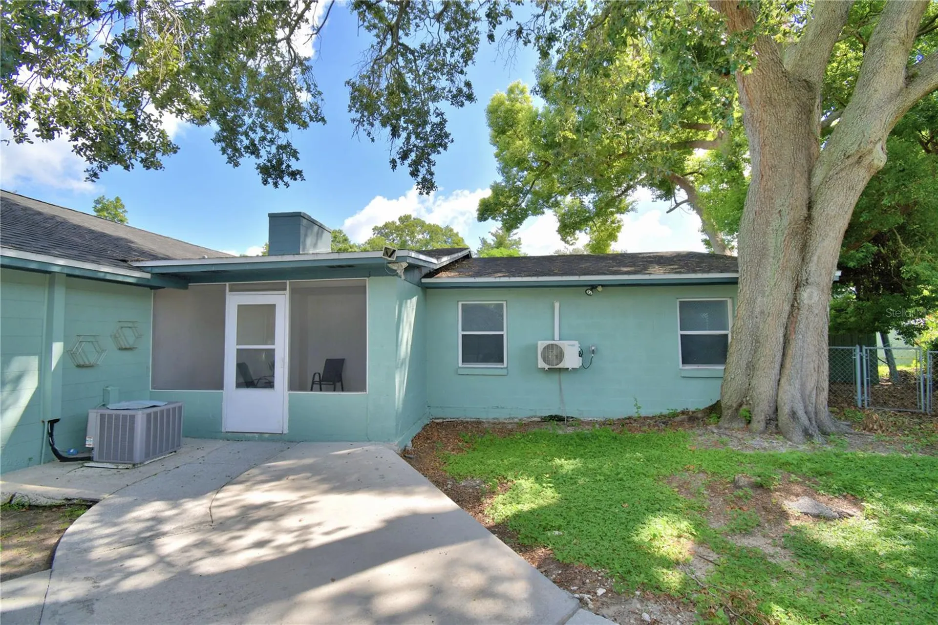 2405 Roslyn Lane Lakeland FL 33812