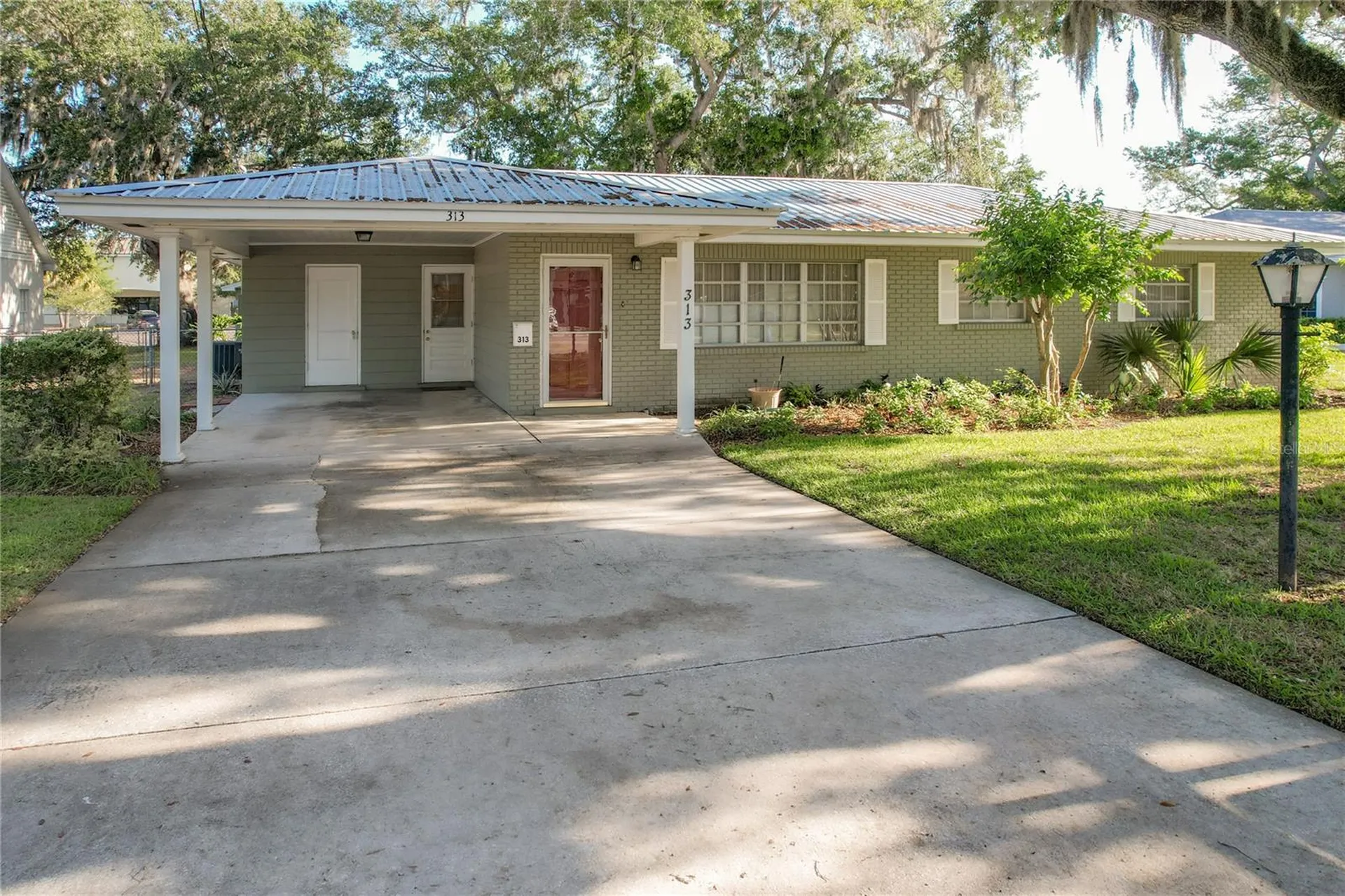 313 W Highland Drive Lakeland FL 33813