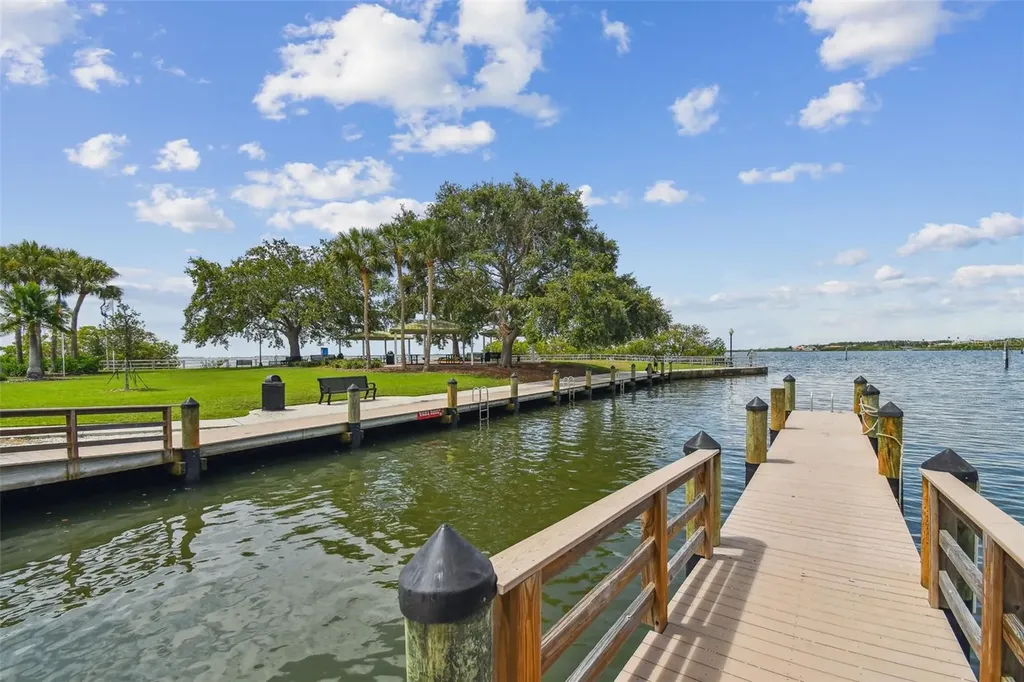 321 11th Avenue S Safety Harbor FL 34695