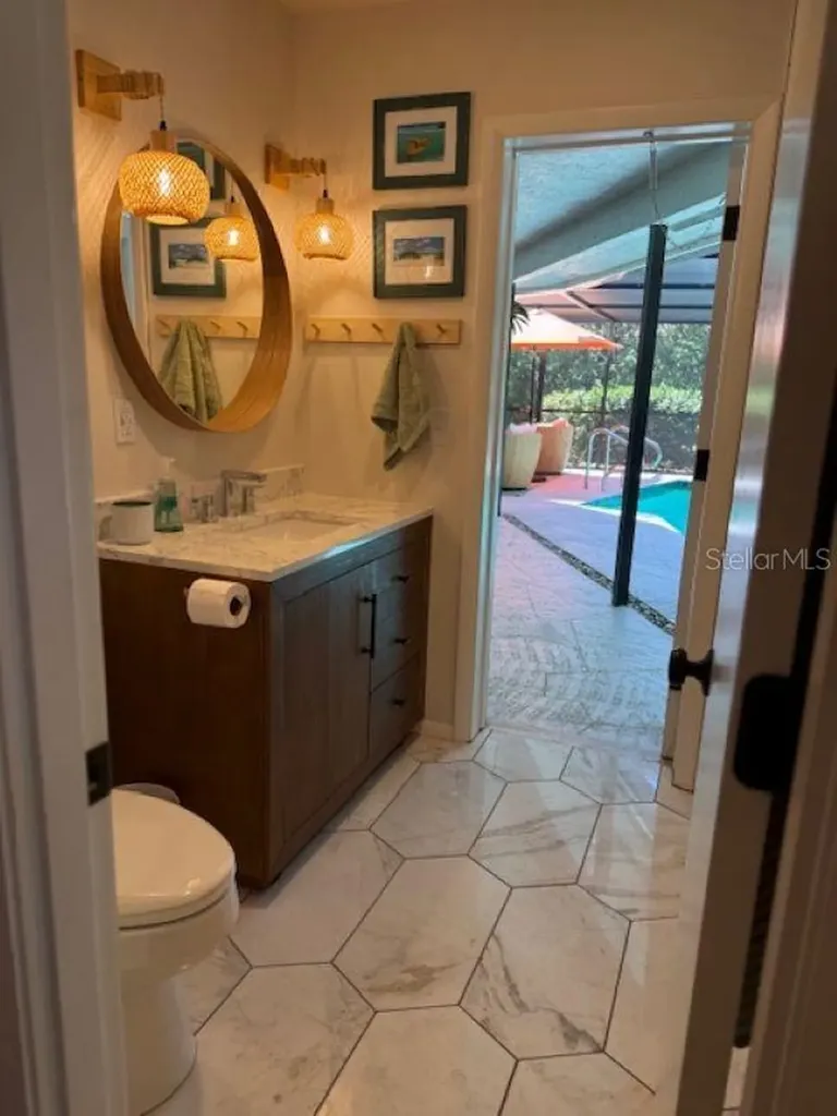 1909 Deancroft Road Sarasota FL 34235