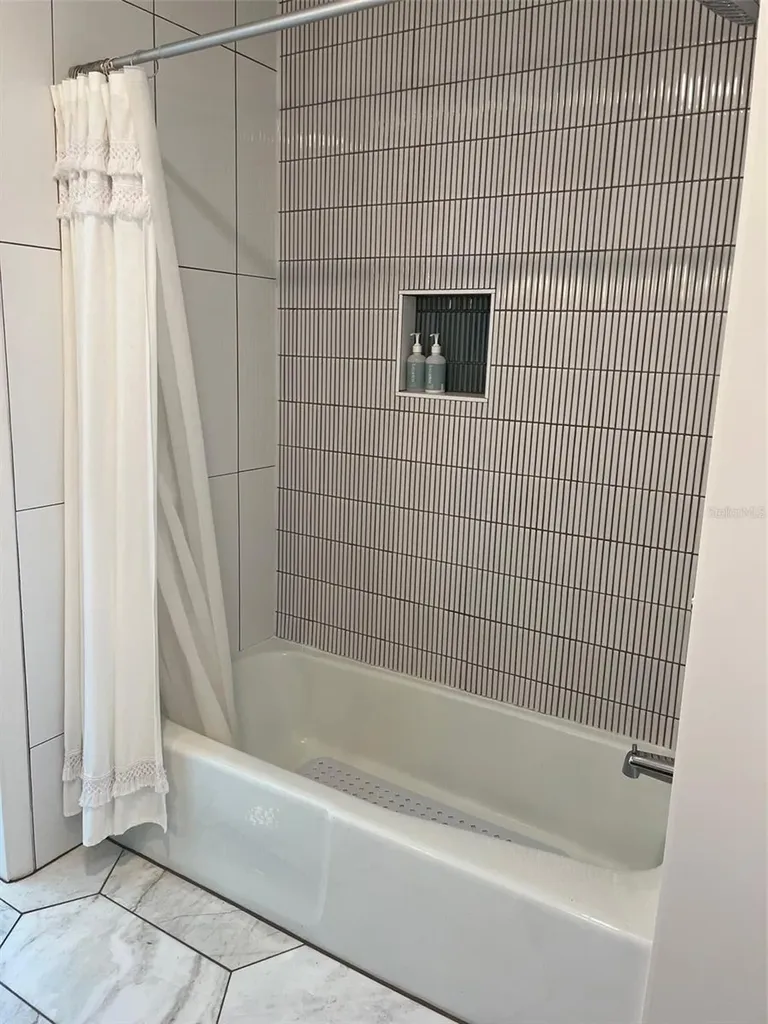 1909 Deancroft Road Sarasota FL 34235